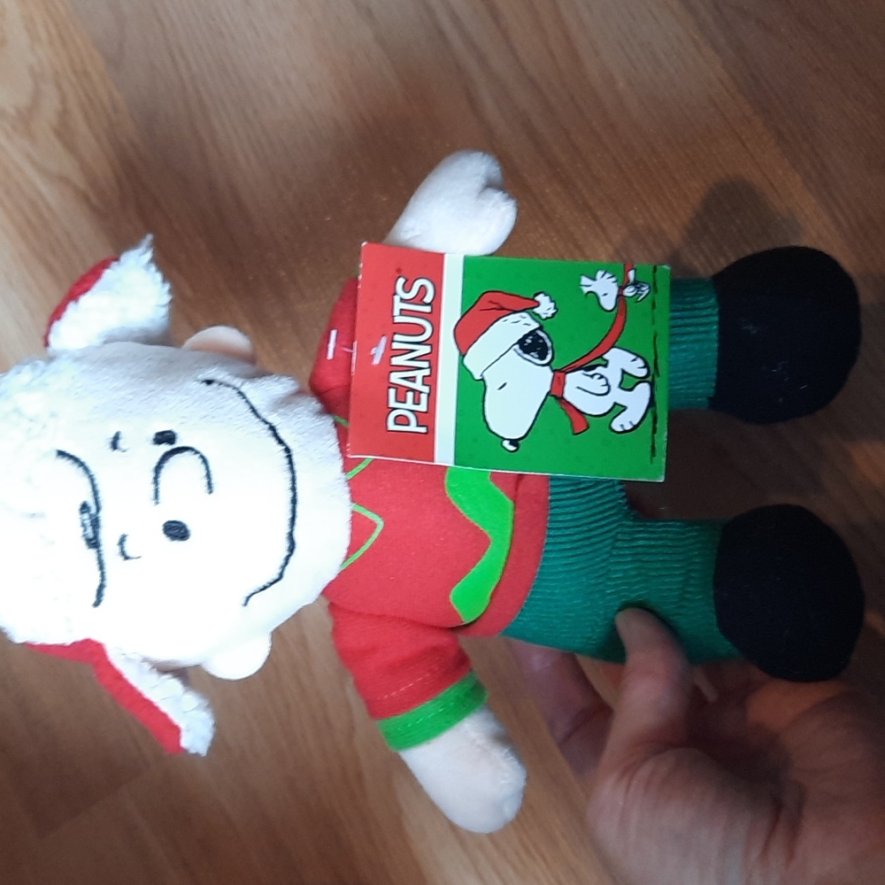 NEW singing 🎶 Charlie Brown plush toy Peanuts